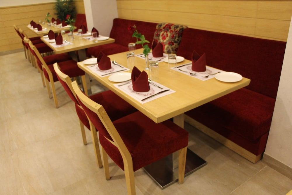 Hotel Dasaprakash Agra  Zewnętrze zdjęcie