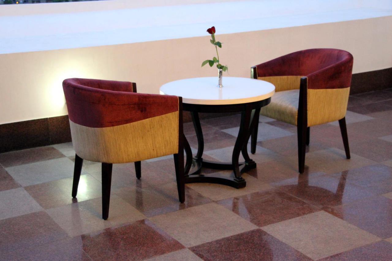 Hotel Dasaprakash Agra  Zewnętrze zdjęcie